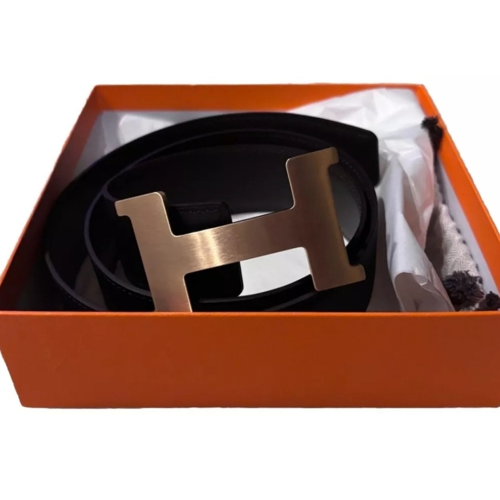 NWT 100% Authentic Hermès Belt Black w/ Gold Buckle